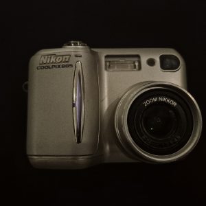Nikon COOLPIX 885 3.2MP Digital Camera - for display